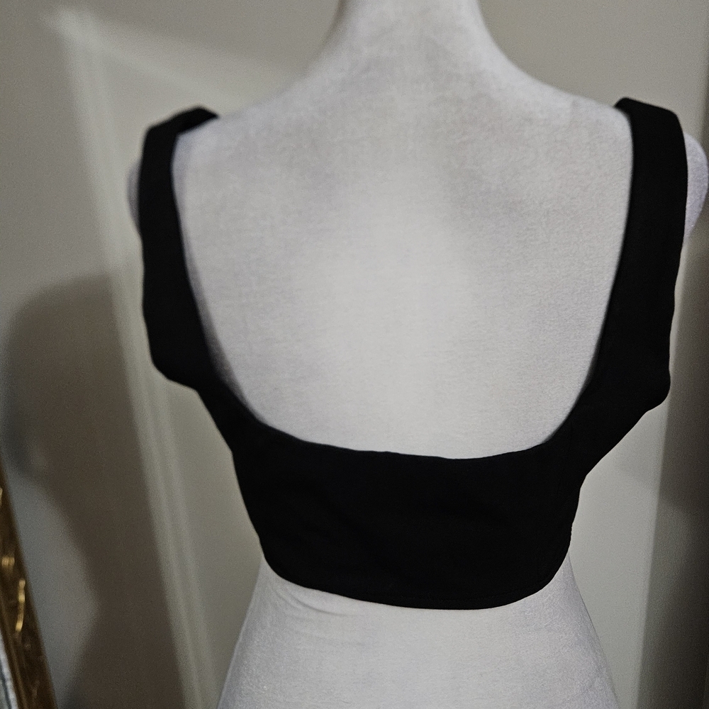 PRINCESS POLLY Tailored Thick Strap Crop Top In Black. Size 4 - Picture 10 of 11